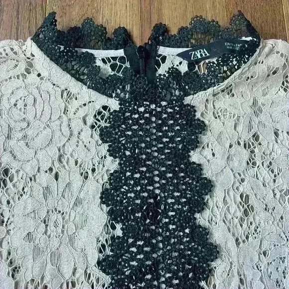 Zara Black‎ and Nude Lace Top Sz S Coquette Glam Holiday Party Classic Luxury - Picture 3 of 4